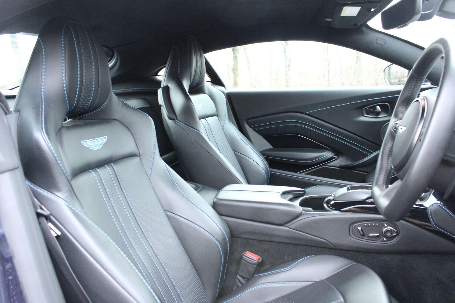 Used Aston Martin Vantage 2019 for sale - 78100679: Photo 15