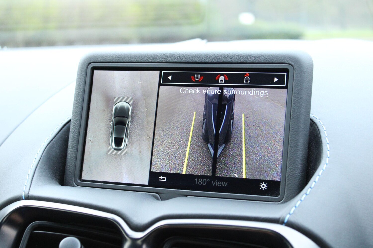 Used Aston Martin Vantage 2019 for sale - 78100679: Photo 32