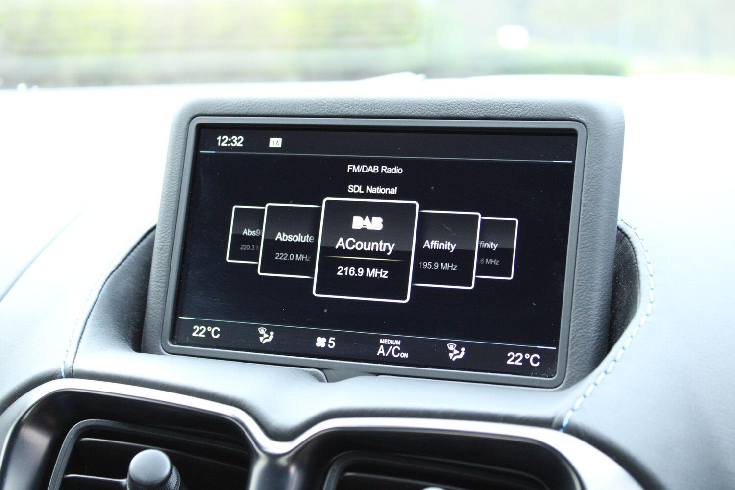 Used Aston Martin Vantage 2019 for sale - 78100679: Photo 38