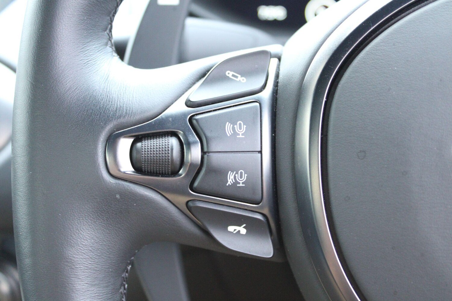 Used Aston Martin Vantage 2019 for sale - 78100679: Photo 39