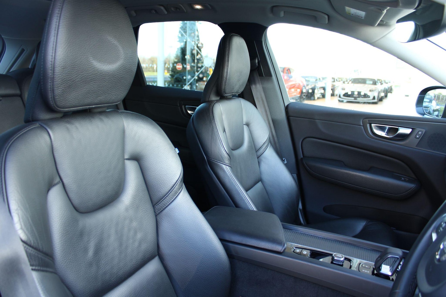 Used Volvo XC60 2022 for sale - 76839541: Photo 11