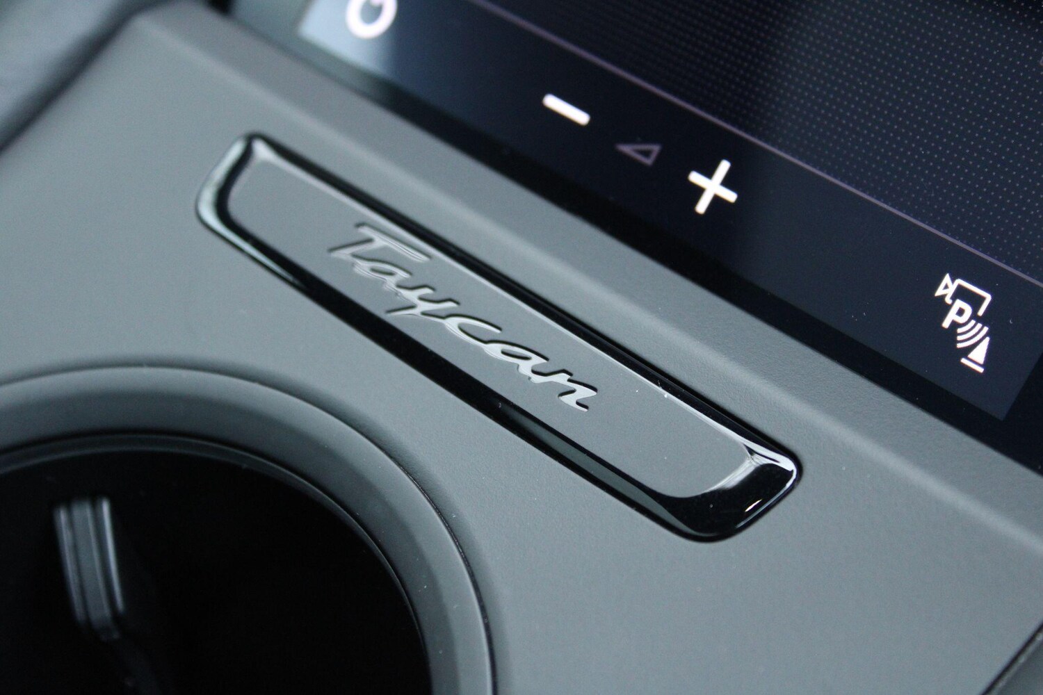 Used Porsche Taycan for sale - 77550567: Photo 12