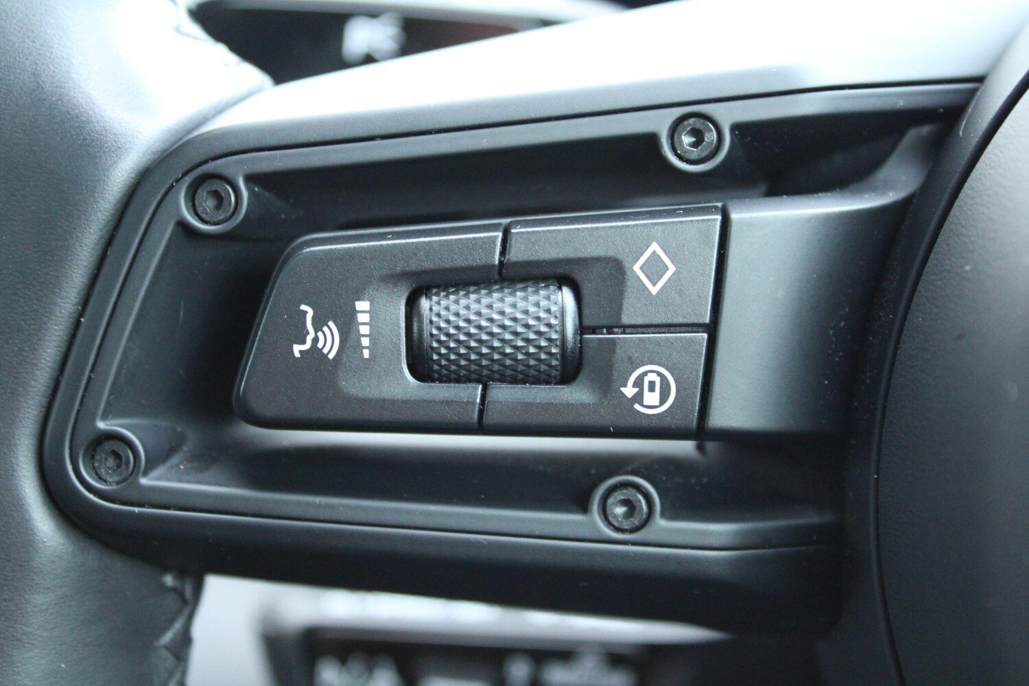 Used Porsche Taycan for sale - 77550567: Photo 13