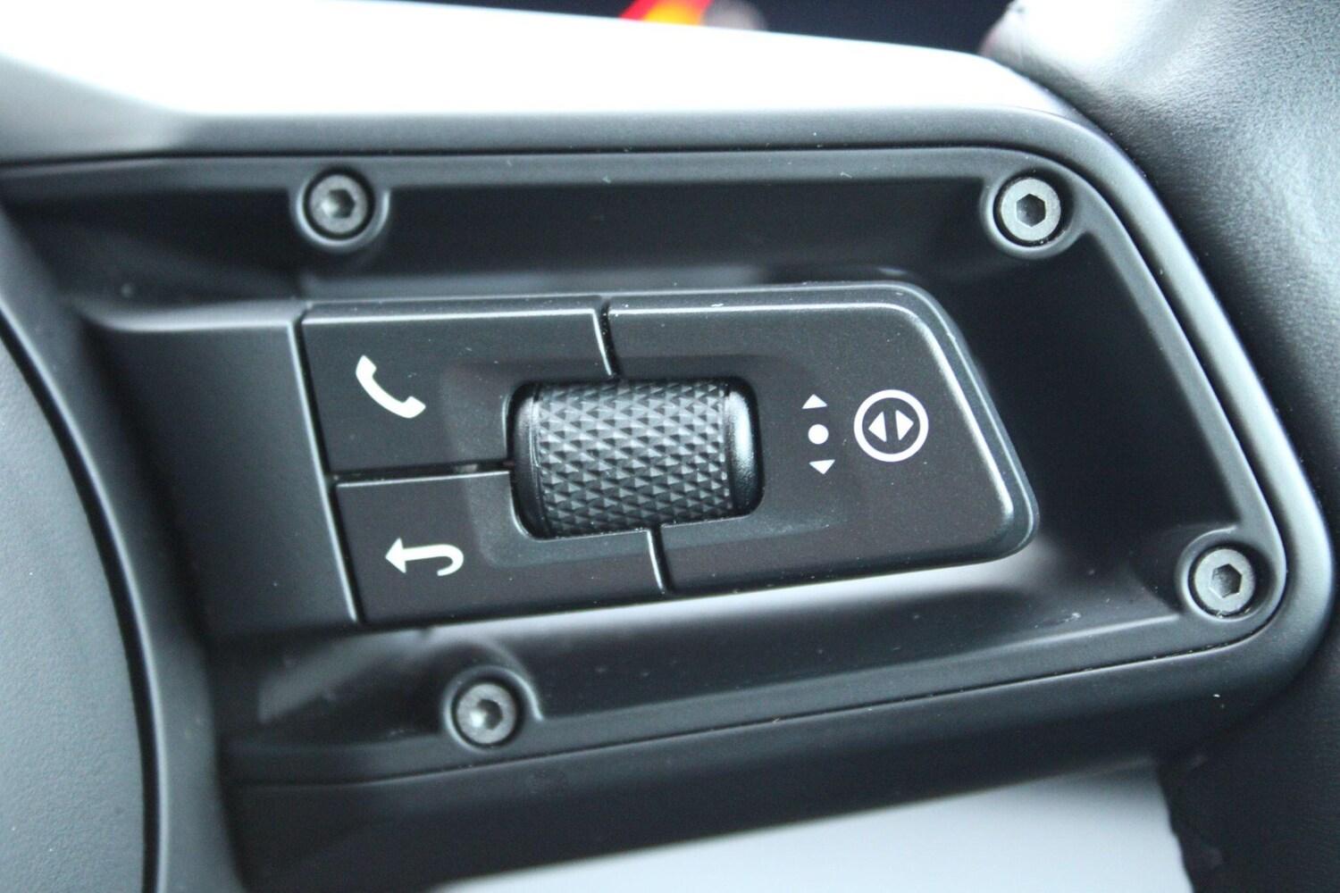 Used Porsche Taycan for sale - 77550567: Photo 14