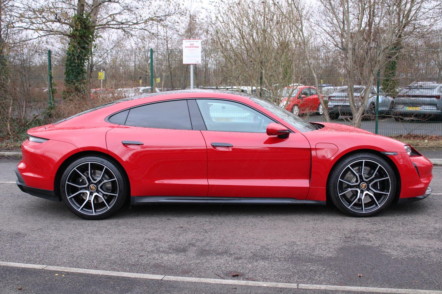 Used Porsche Taycan for sale - 77550567: Photo 8