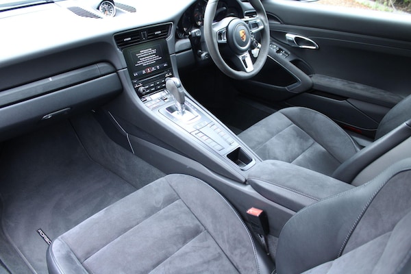Used Porsche 911 2018 for sale - 75340075: Photo 13
