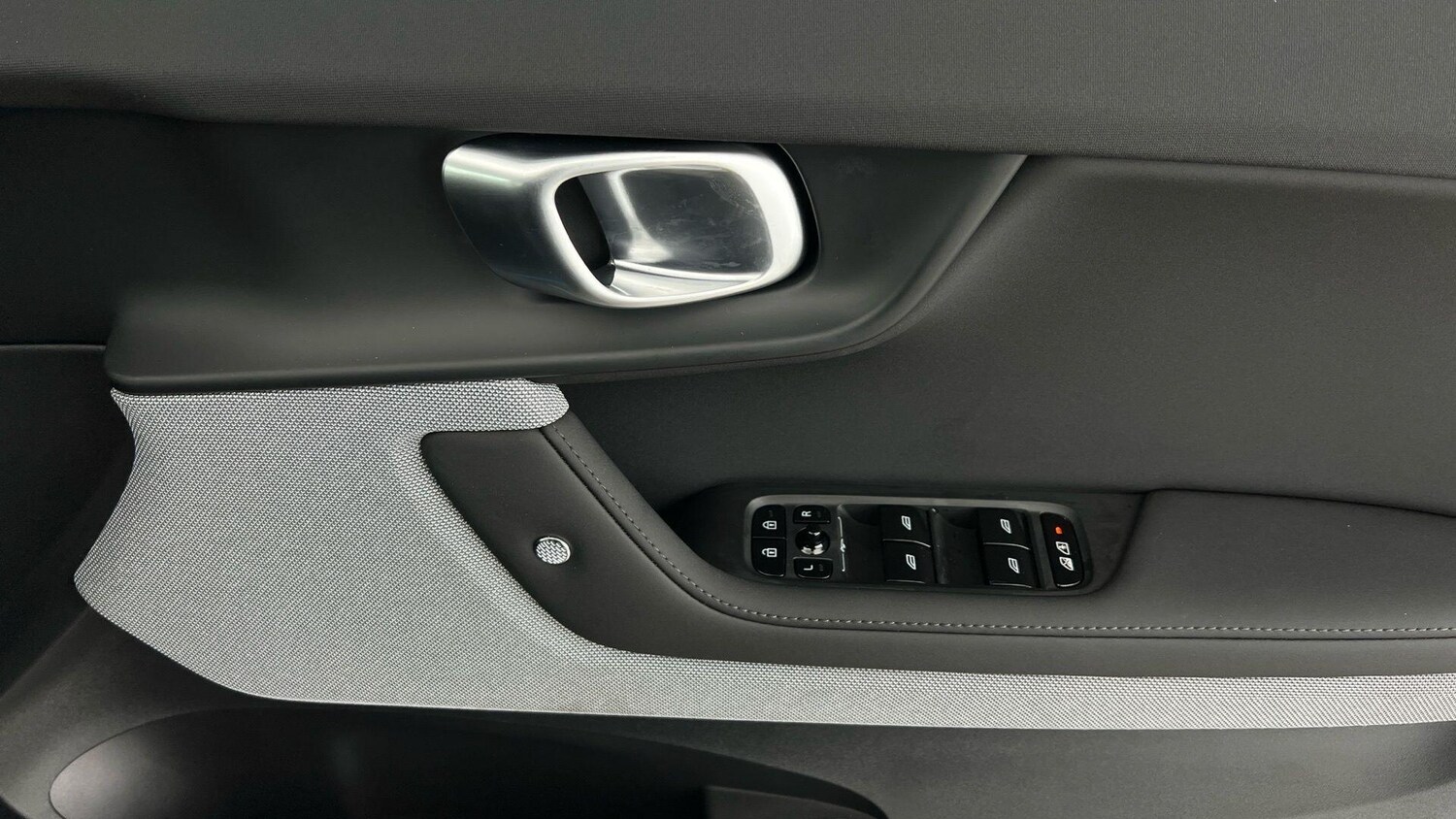 Used Polestar Polestar 2 2025 for sale - 78101352: Photo 33