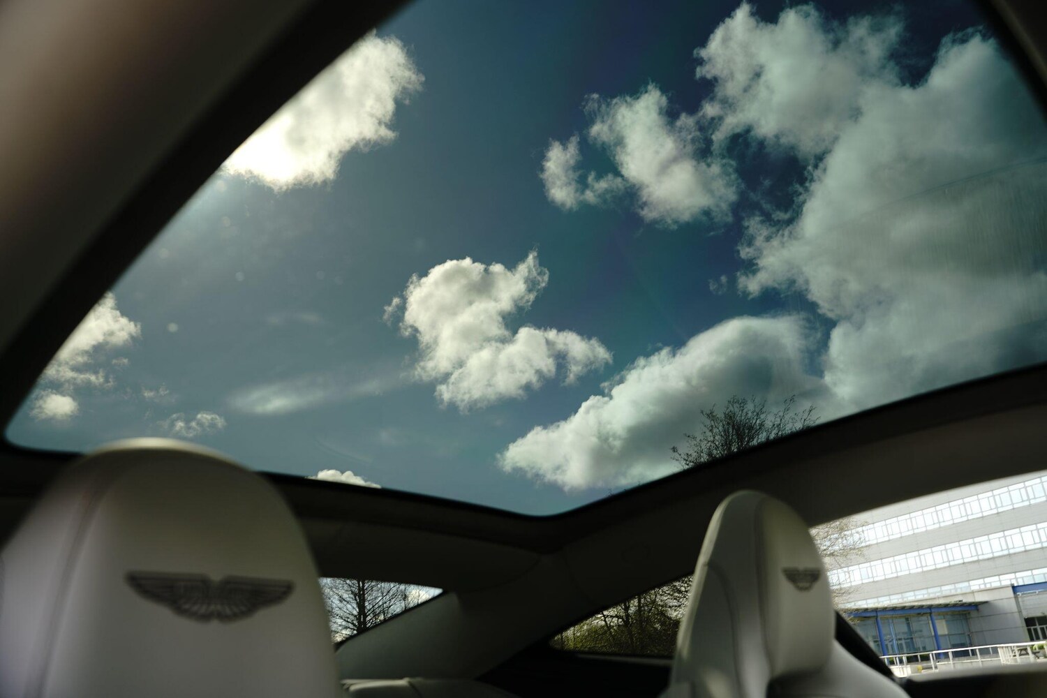 Used Aston Martin V8 for sale - 78127347: Photo 13