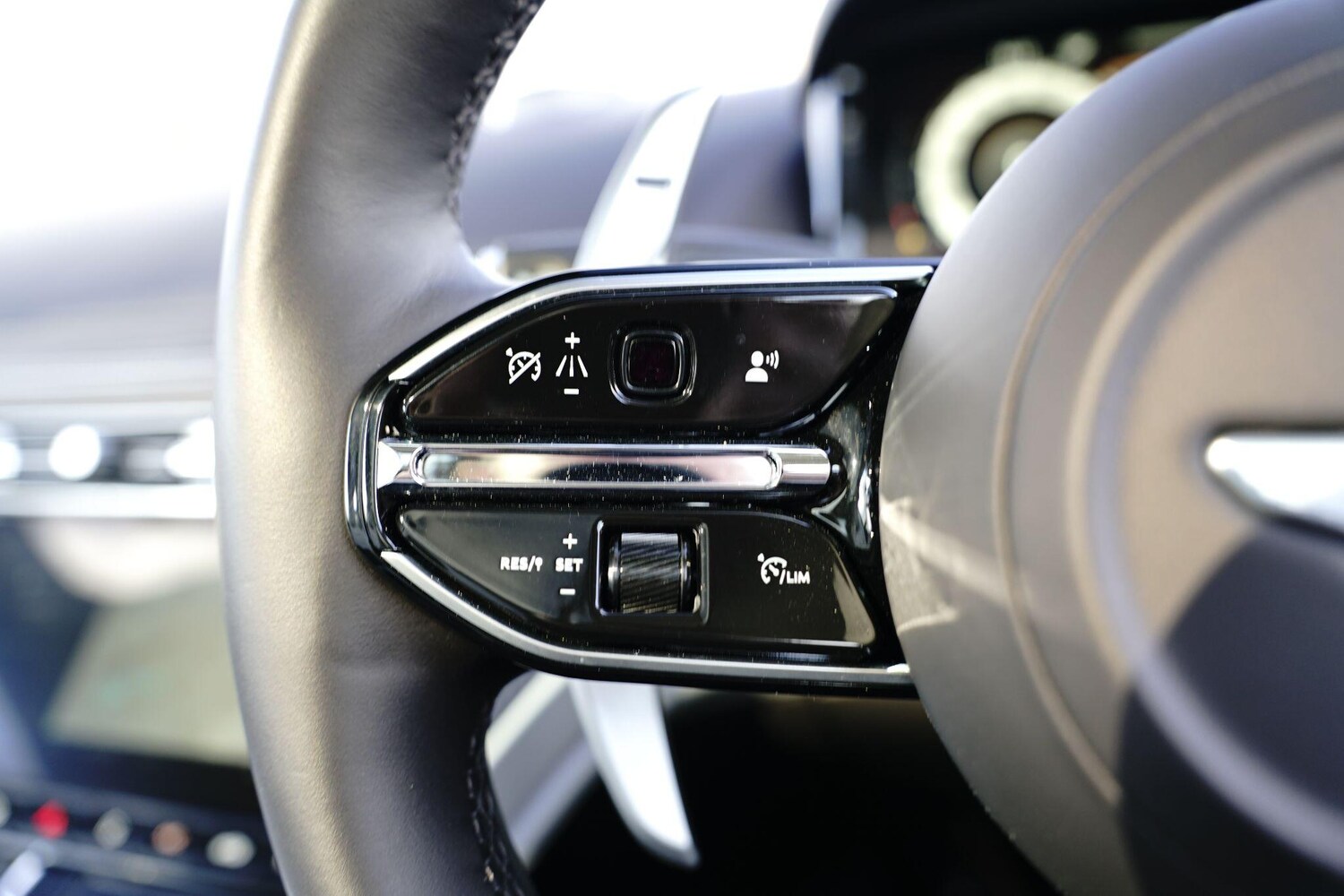 Used Aston Martin V8 for sale - 78127347: Photo 14