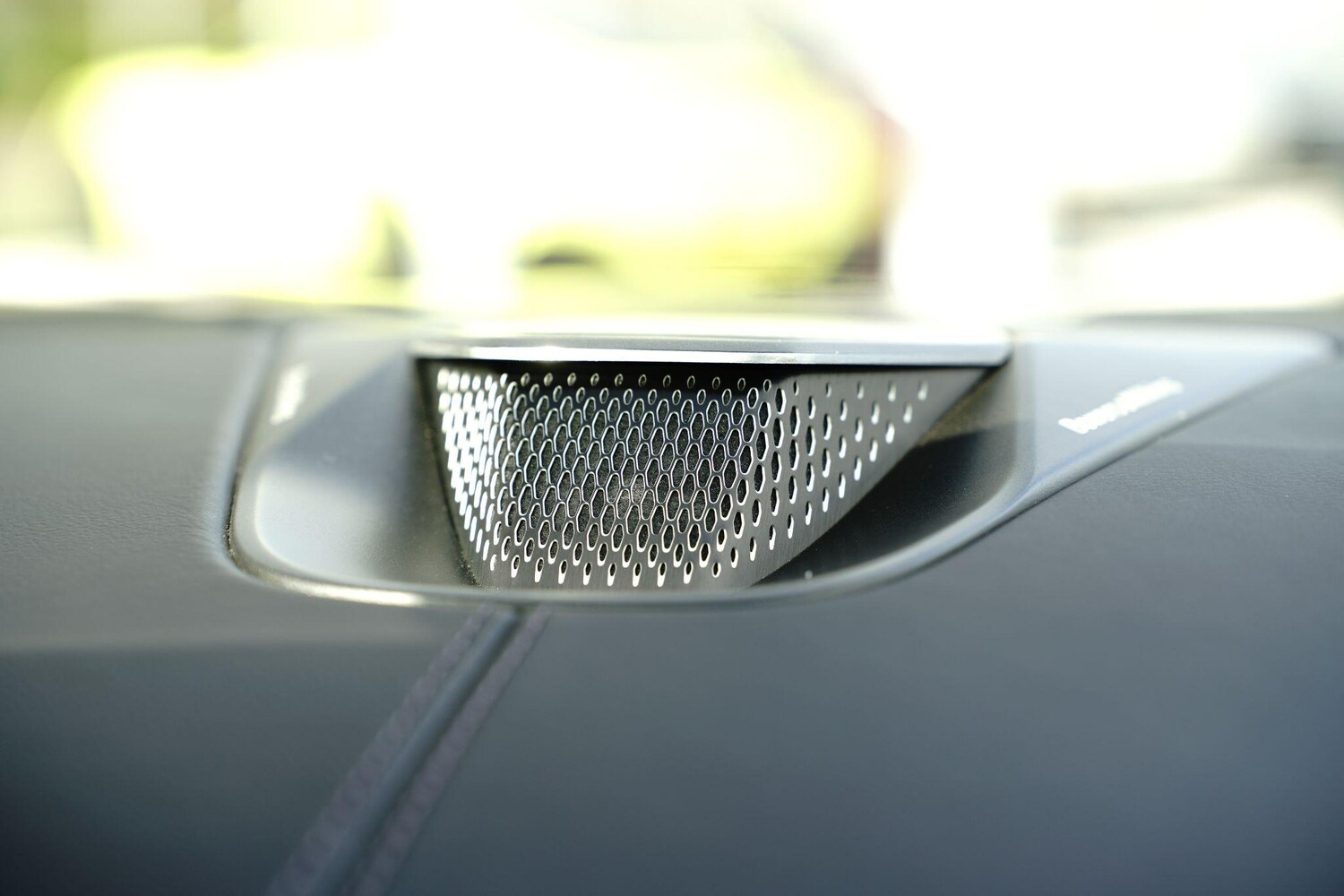 Used Aston Martin V8 for sale - 78127347: Photo 16