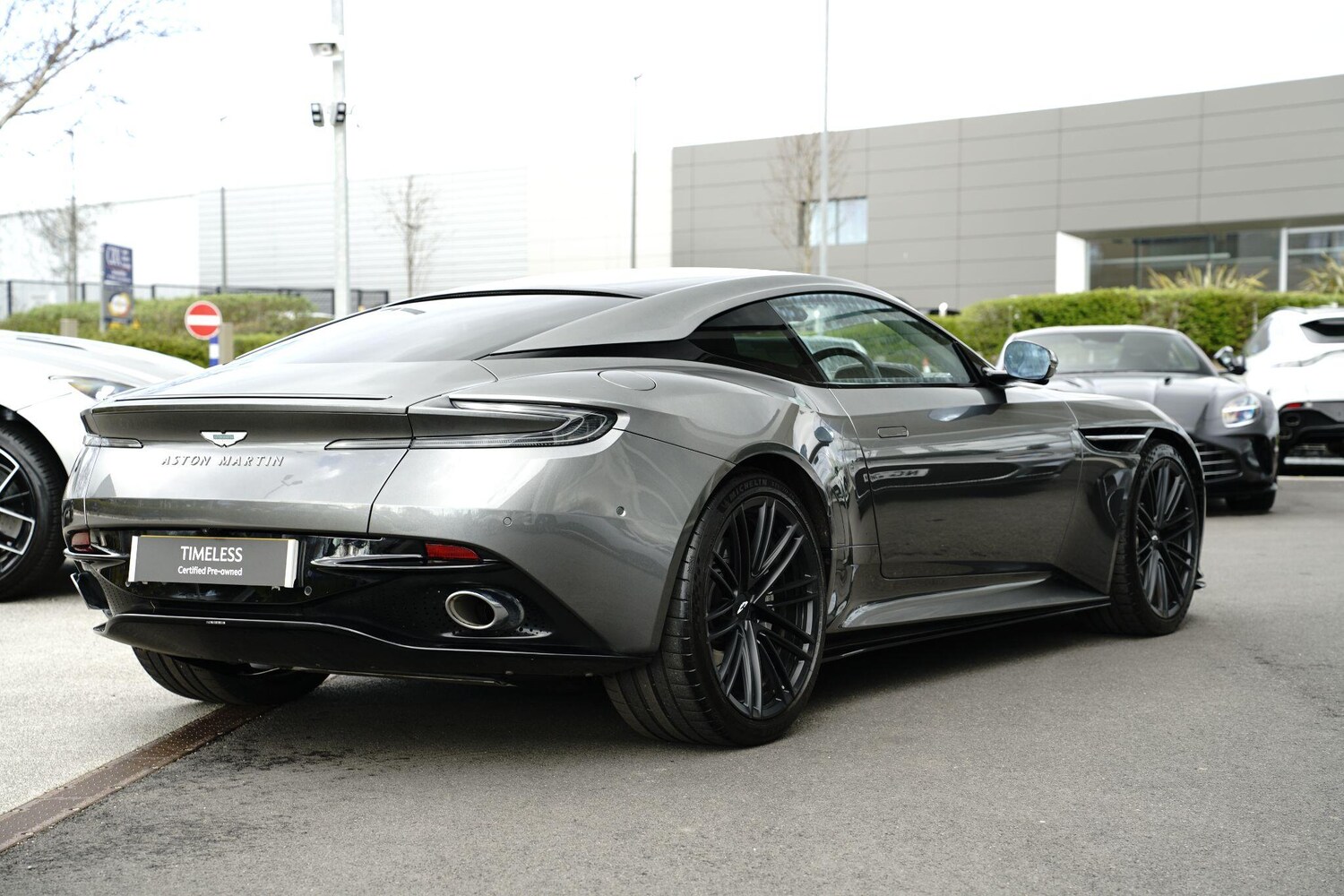 Used Aston Martin V8 for sale - 78127347: Photo 8
