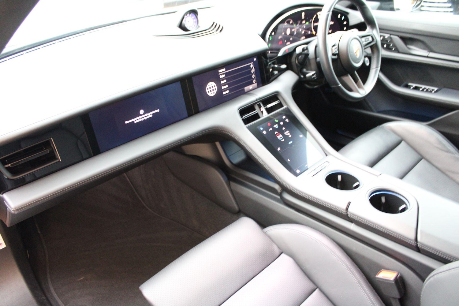 Used Porsche Taycan 2023 for sale - 77411717: Photo 13