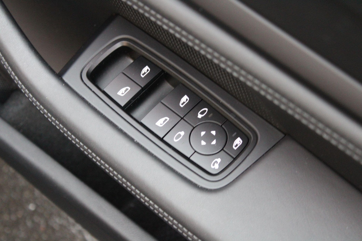 Used Porsche Taycan 2023 for sale - 77411717: Photo 34