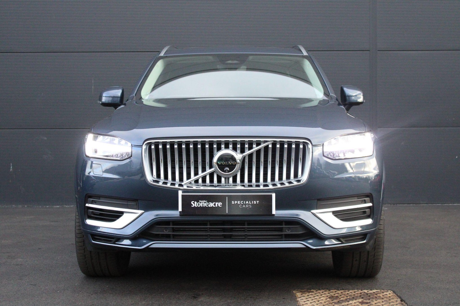 Used Volvo XC90 2024 for sale - 77723641: Photo 2