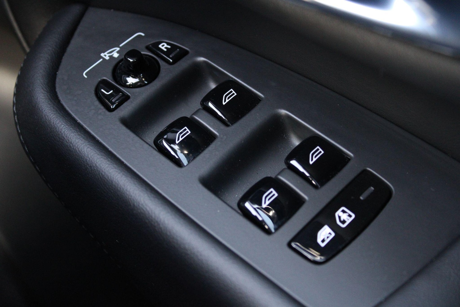 Used Volvo XC90 2024 for sale - 77143877: Photo 30