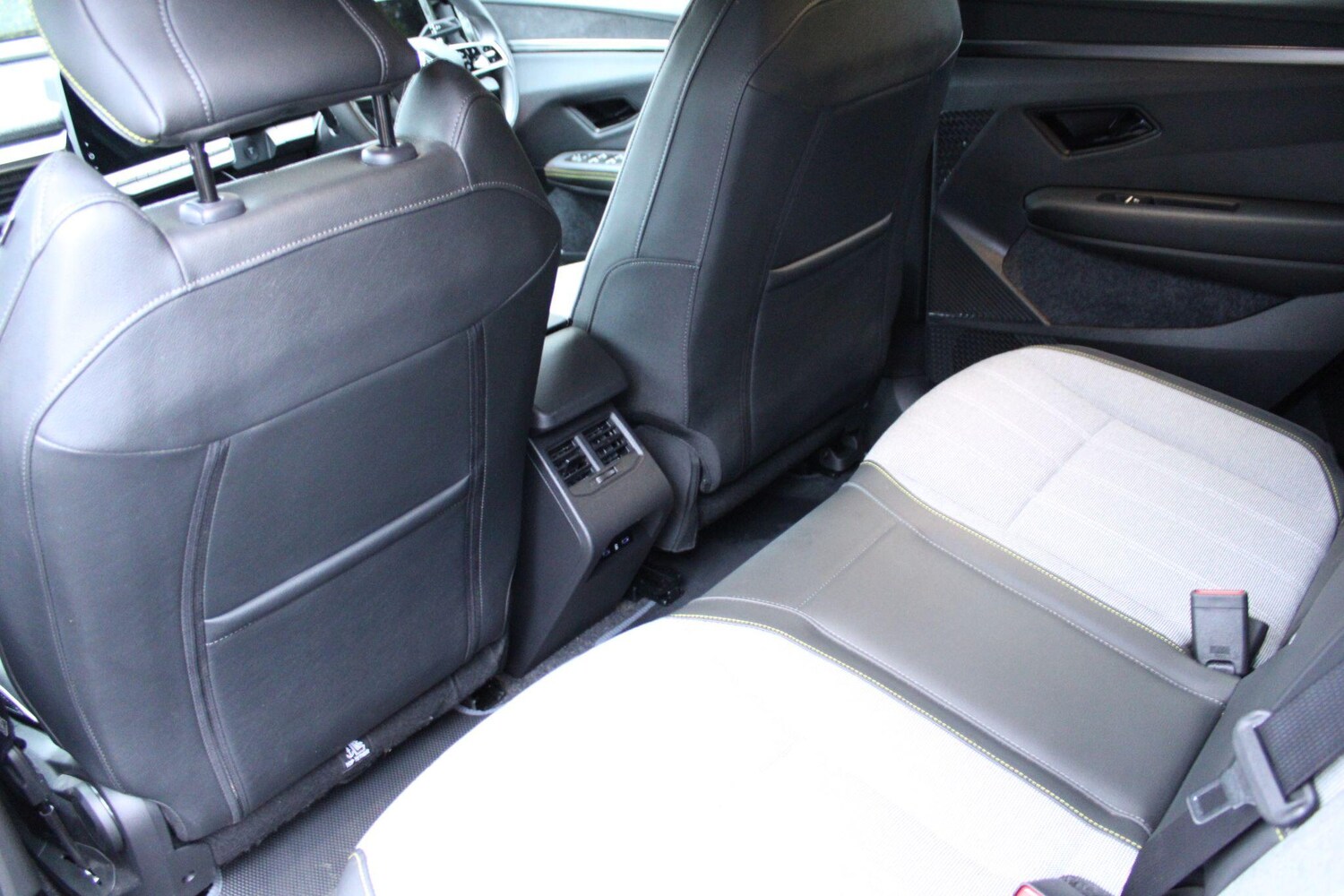 Used Renault Megane E Tech 2023 for sale - 76440962: Photo 20