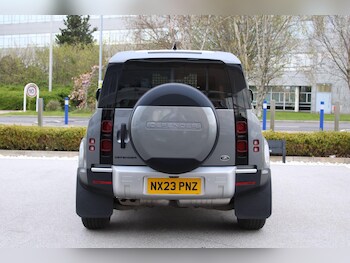 Used Land Rover Defender 90 2023 for sale - 78245401: Photo