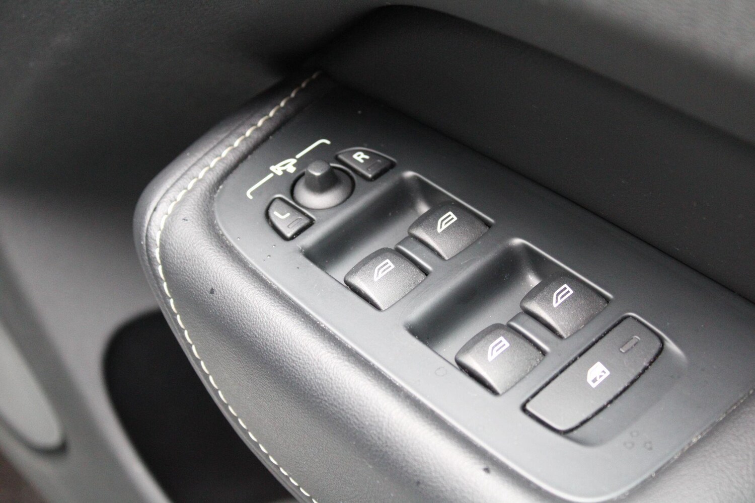 Used Volvo XC60 2019 for sale - 77441353: Photo 18