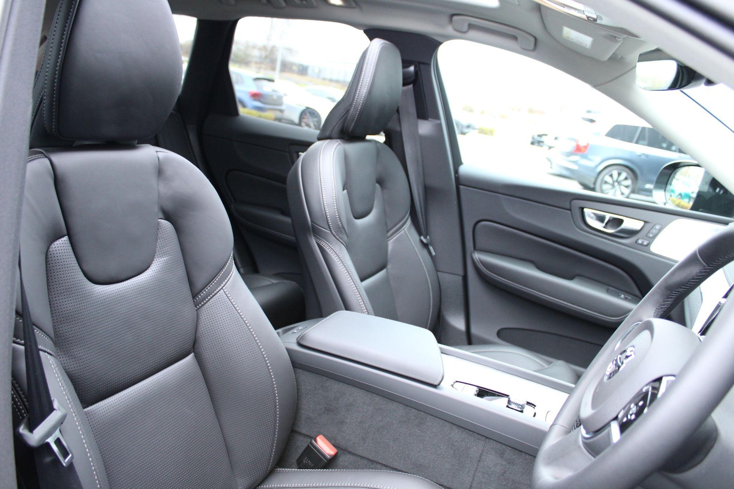 Used Volvo XC60 2024 for sale - 76953524: Photo 13