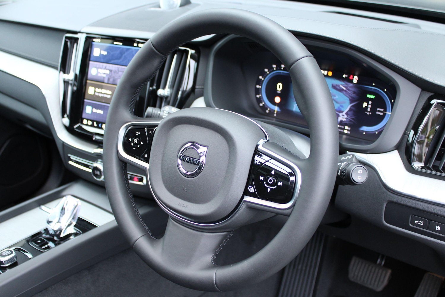 Used Volvo XC60 2024 for sale - 76953524: Photo 29