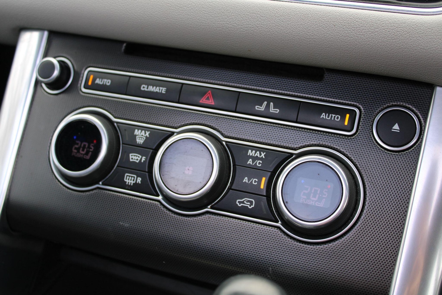 Used Land Rover Range Rover Sport 2015 for sale - 77723910: Photo 15