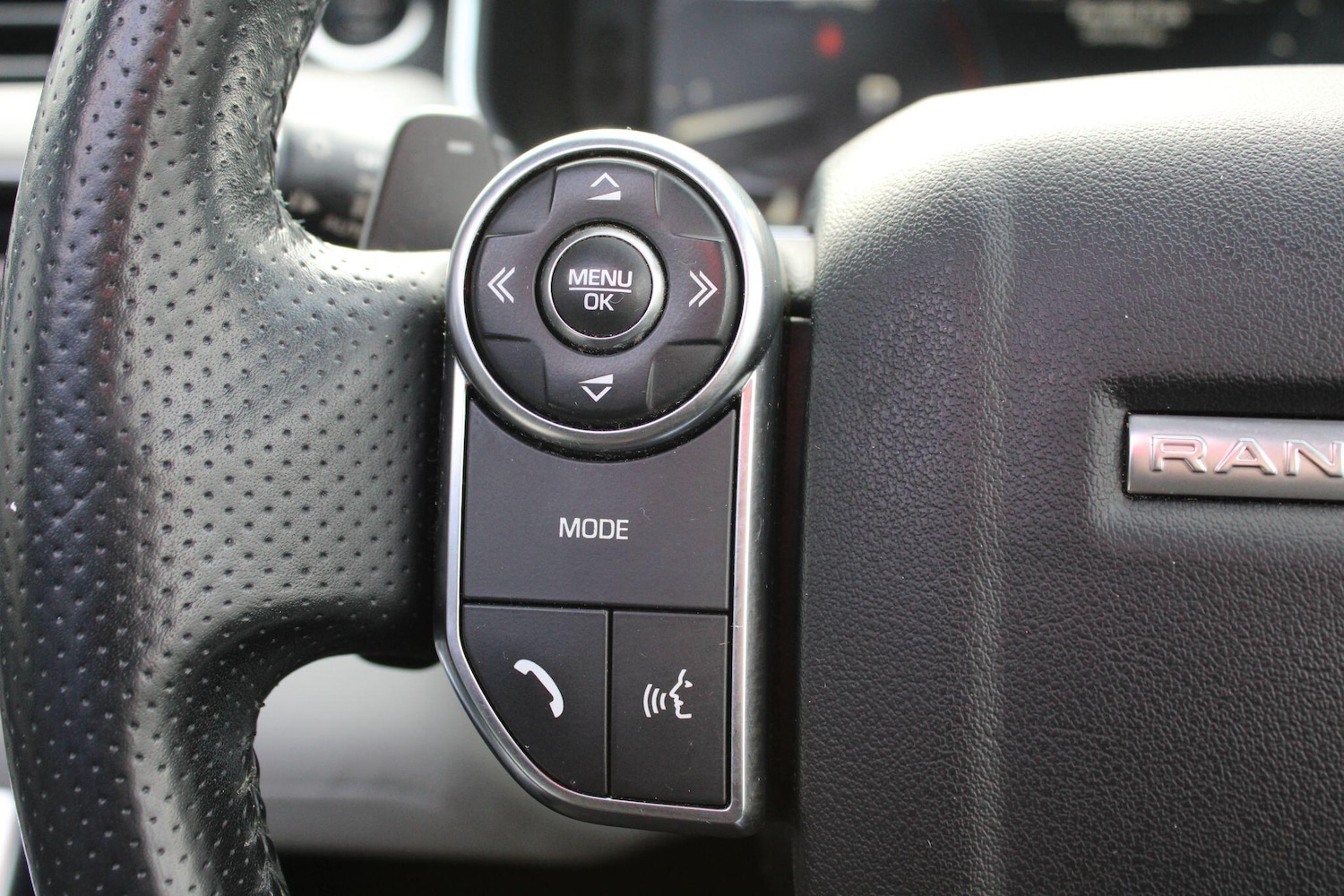 Used Land Rover Range Rover Sport 2015 for sale - 77723910: Photo 17