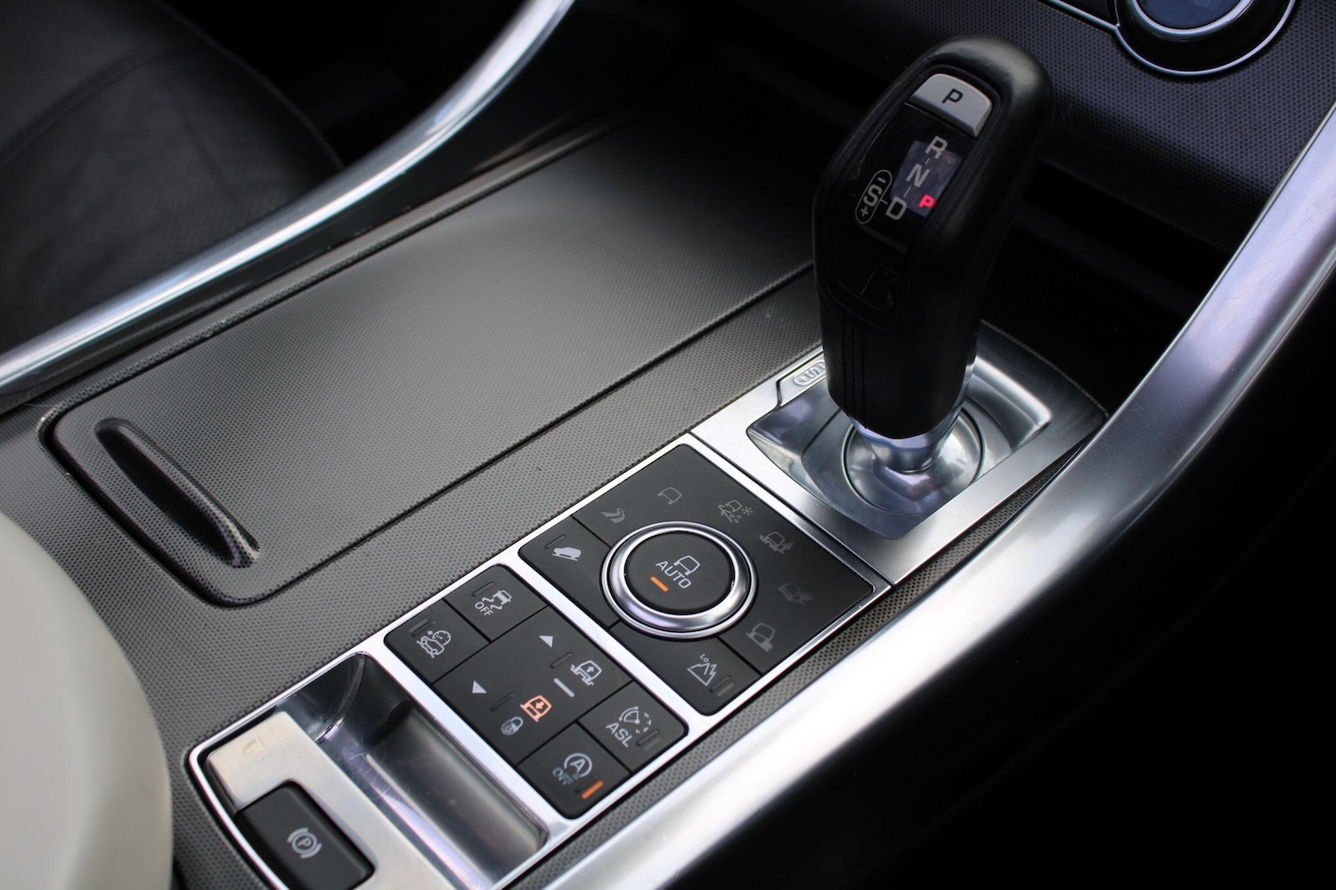 Used Land Rover Range Rover Sport 2015 for sale - 77723910: Photo 30