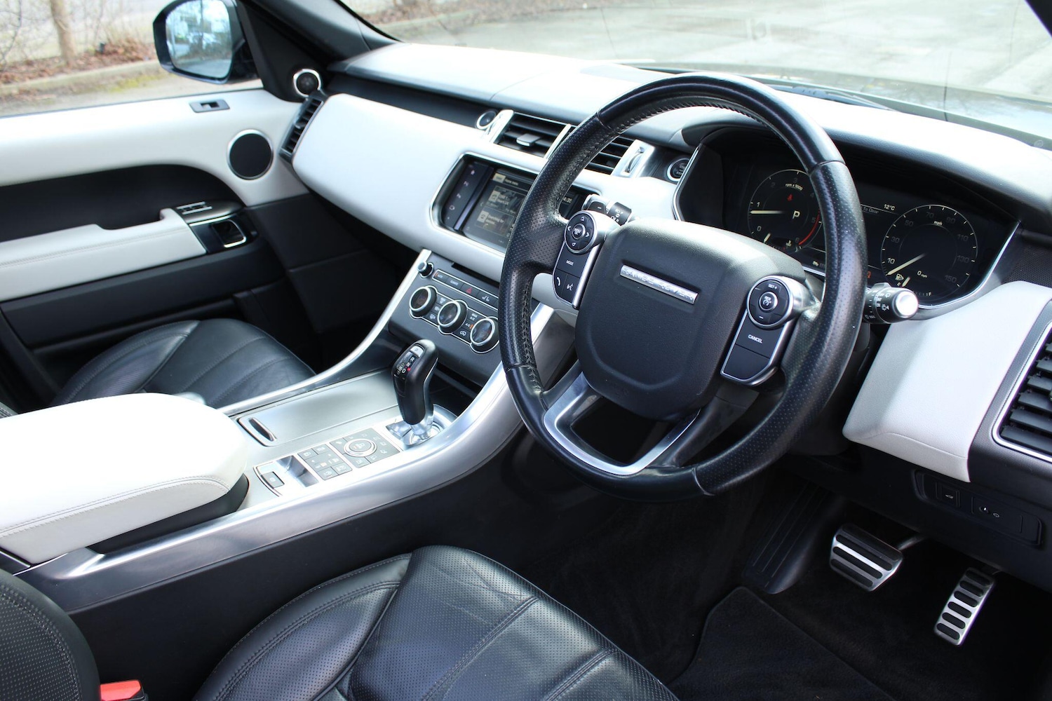 Used Land Rover Range Rover Sport 2015 for sale - 77723910: Photo 9