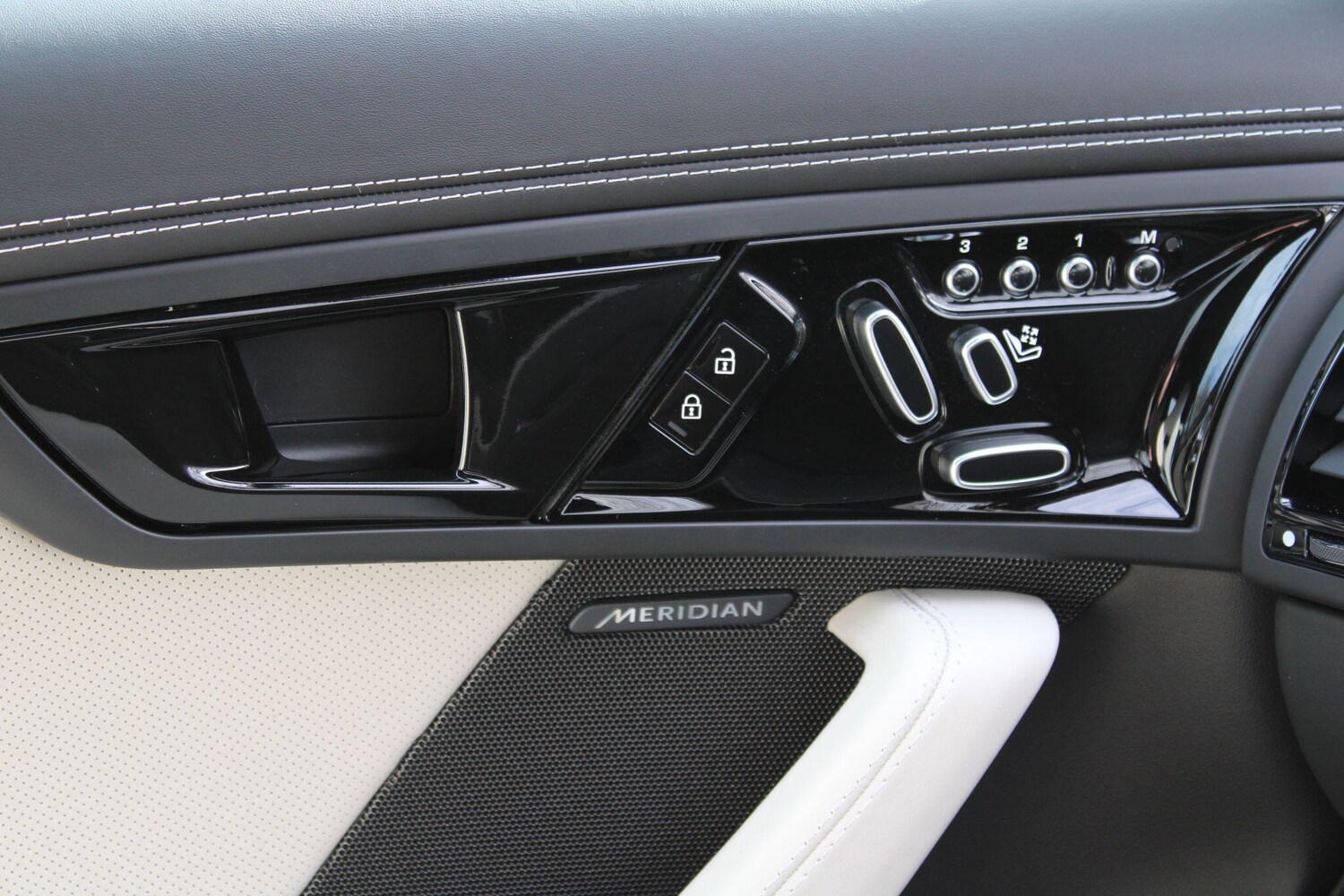 Used Jaguar F-Type for sale - 77710554: Photo 19