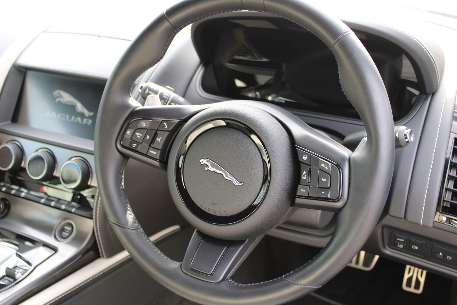 Used Jaguar F-Type for sale - 77710554: Photo 30