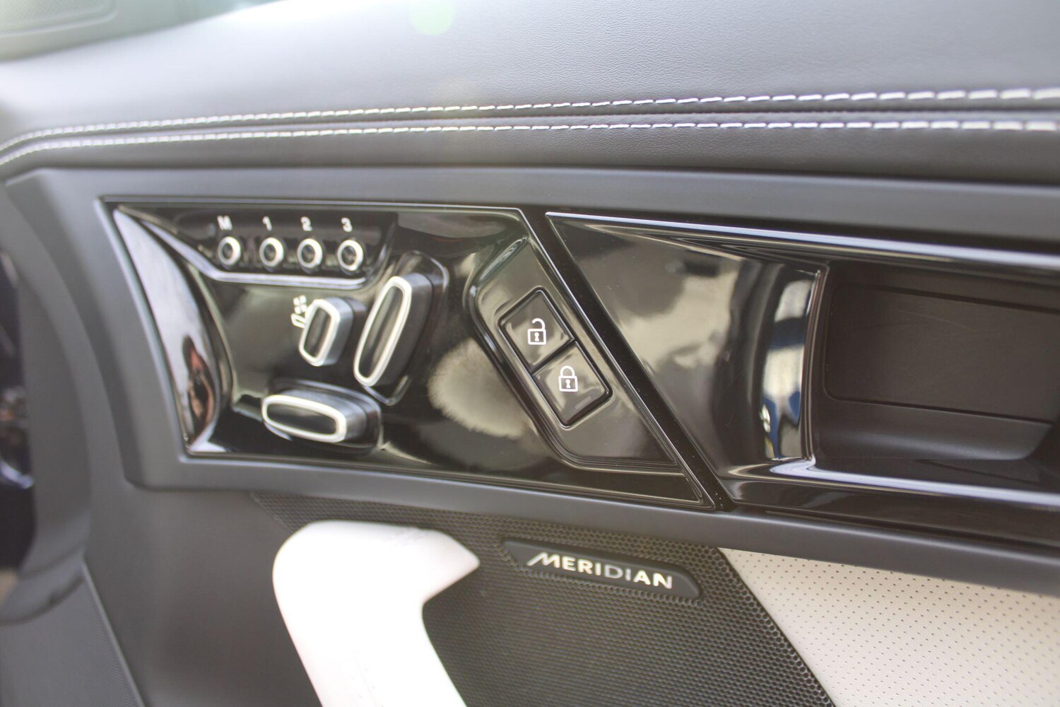 Used Jaguar F-Type for sale - 77710554: Photo 35