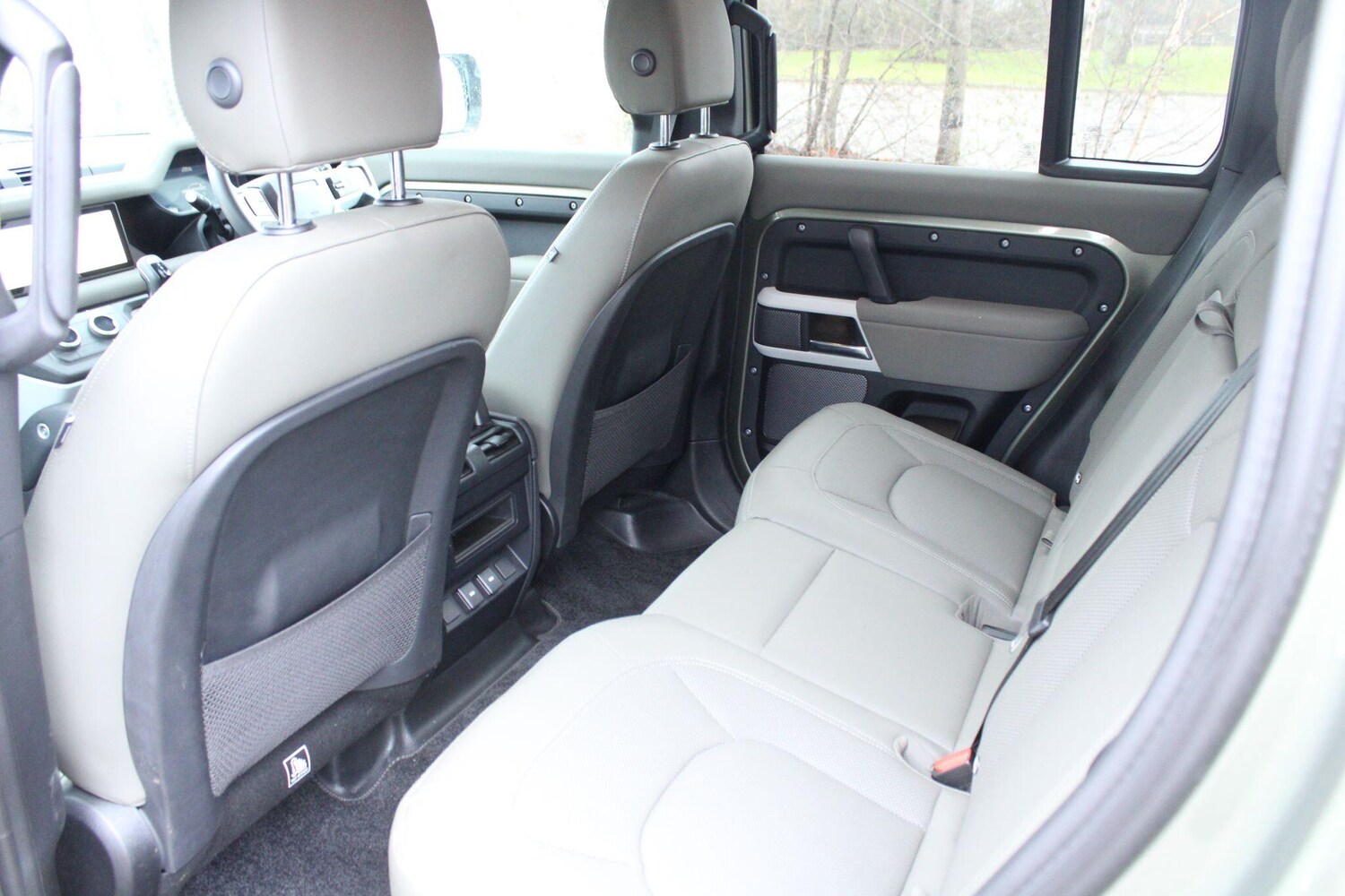 Used Land Rover Defender 2023 for sale - 77479308: Photo 13