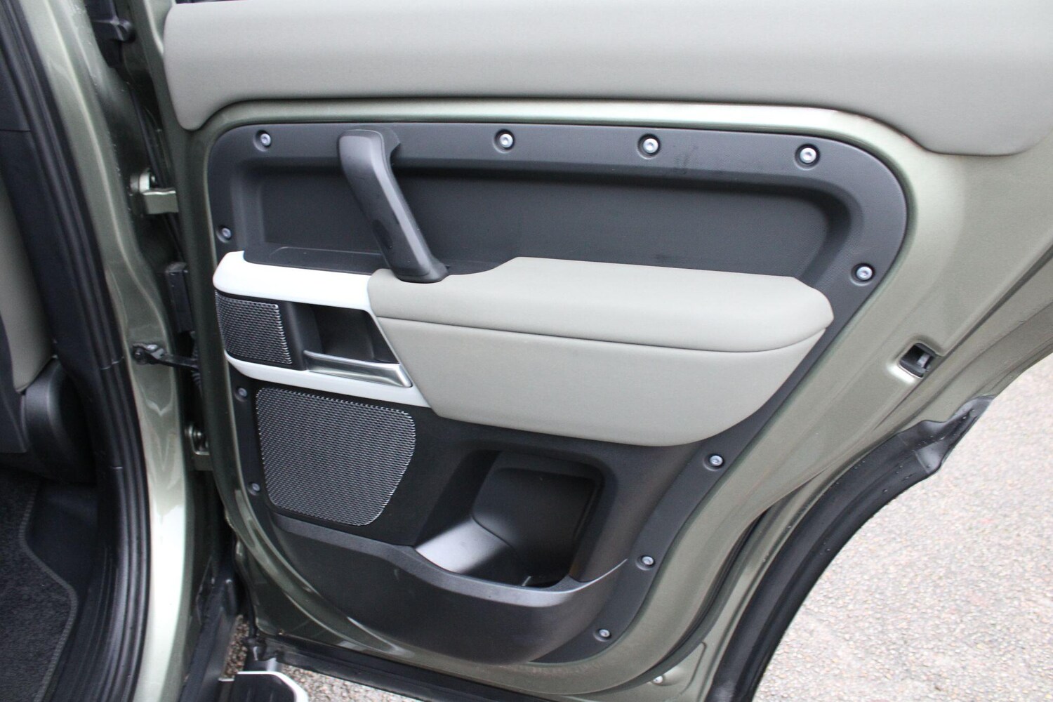 Used Land Rover Defender 2023 for sale - 77479308: Photo 24