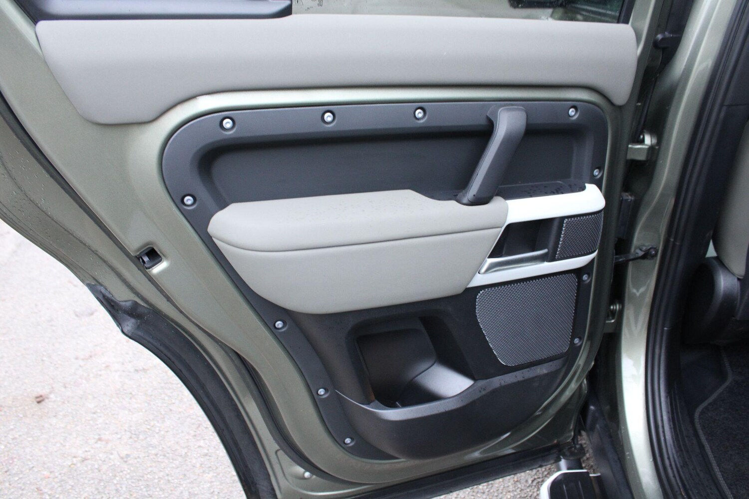 Used Land Rover Defender 2023 for sale - 77479308: Photo 25