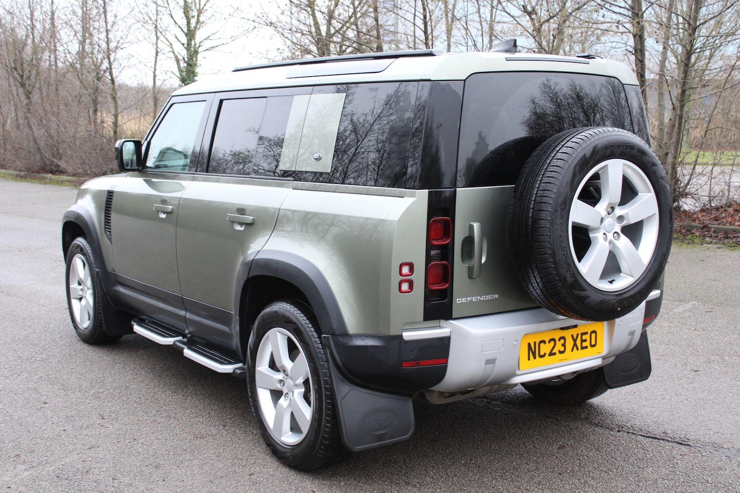 Used Land Rover Defender 2023 for sale - 77479308: Photo 4