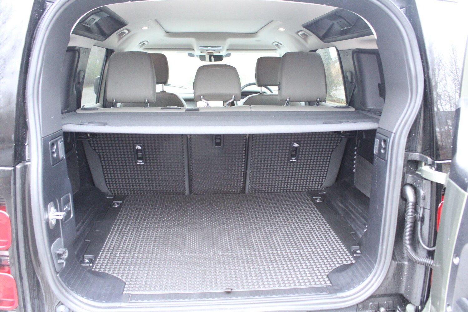 Used Land Rover Defender 2023 for sale - 77479308: Photo 42