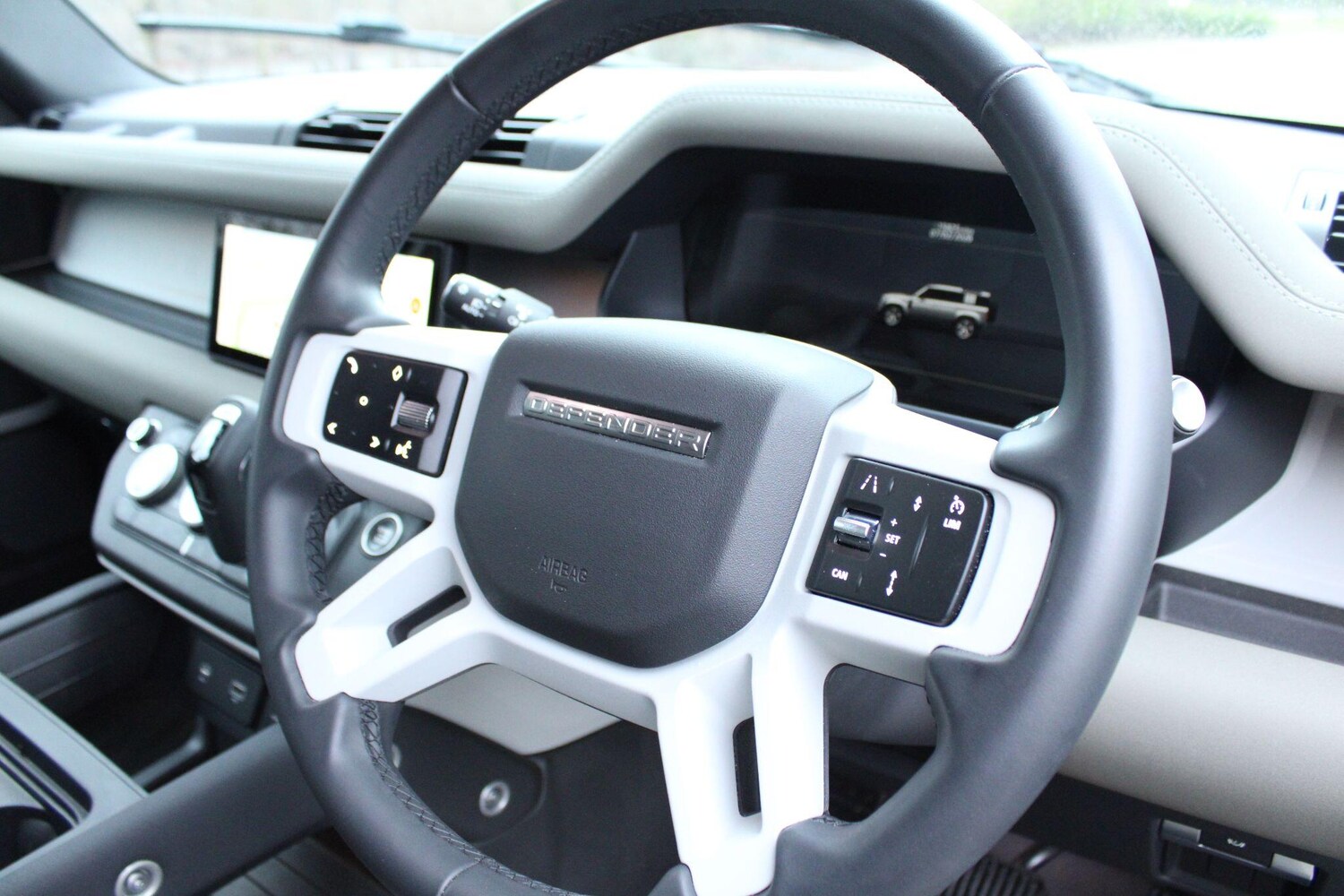 Used Land Rover Defender 2023 for sale - 77479308: Photo 43