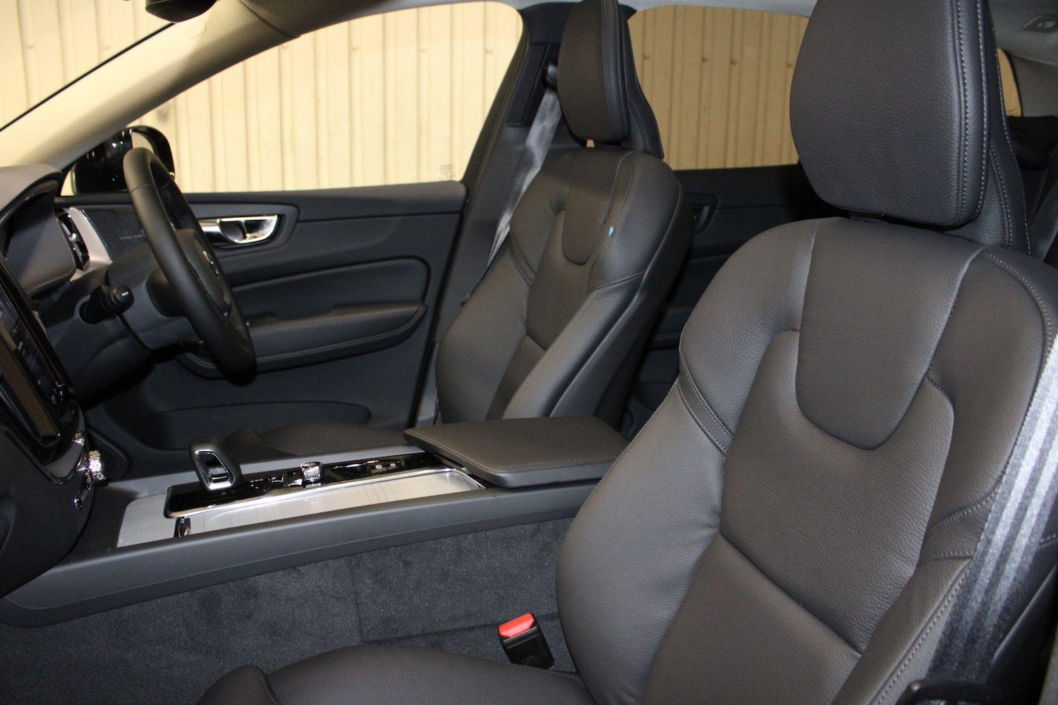 Used Volvo XC60 2024 for sale - 76997110: Photo 15