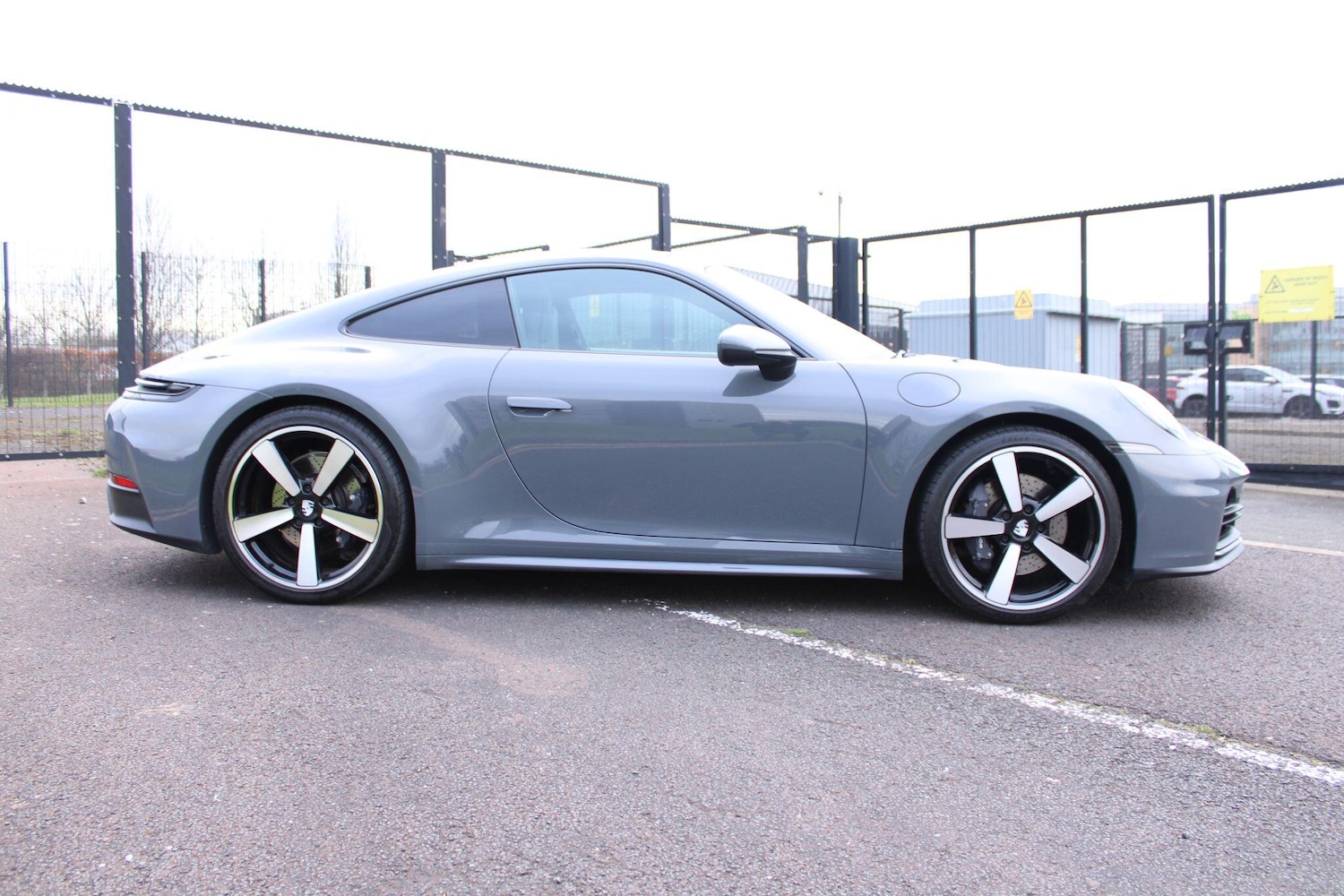 Used Porsche 911 2024 for sale - 77645935: Photo 2