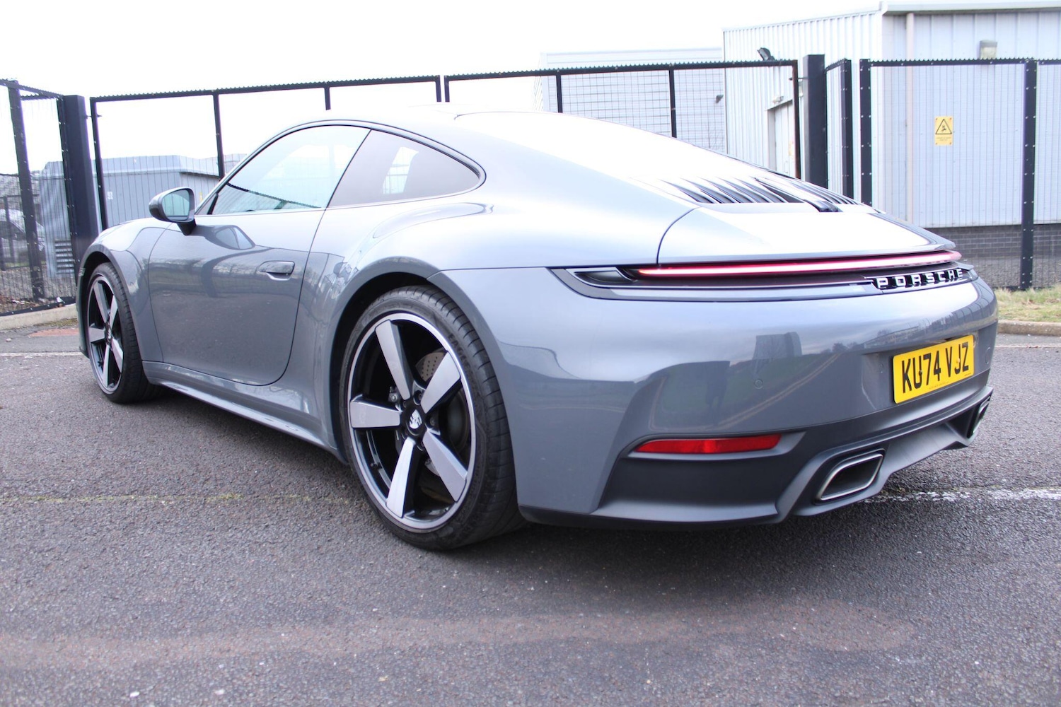 Used Porsche 911 2024 for sale - 77645935: Photo 5
