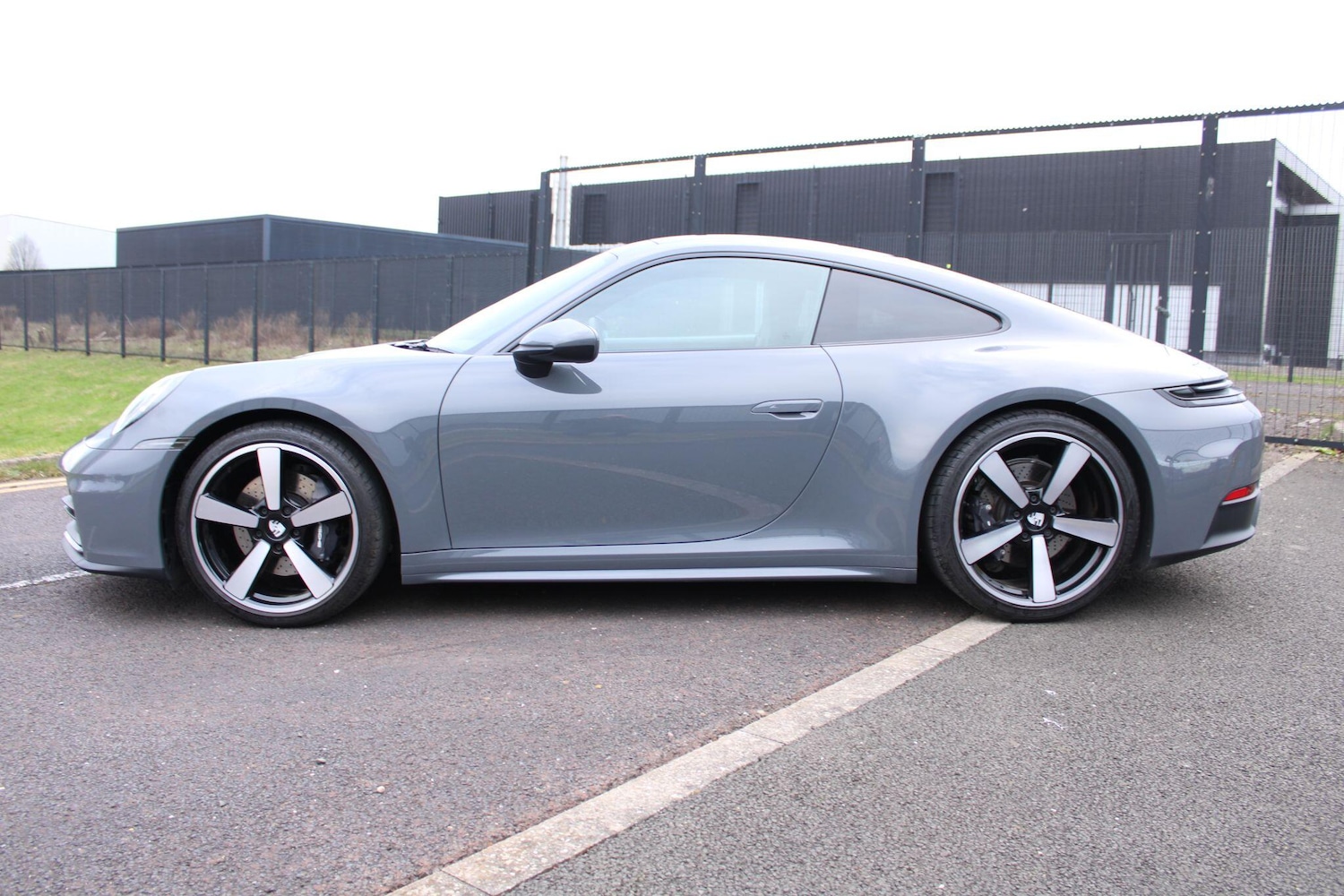 Used Porsche 911 2024 for sale - 77645935: Photo 6