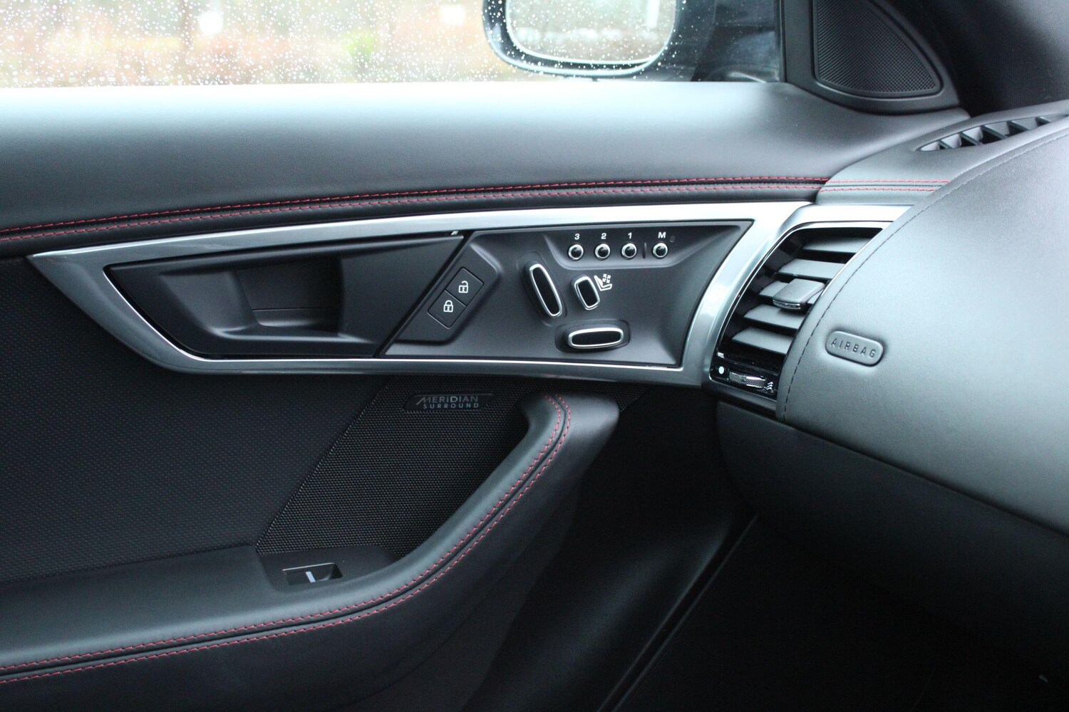 Used Jaguar F-Type for sale - 77456308: Photo 29