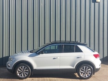 Used Volkswagen T-Roc 2021 for sale - 77580374: Photo