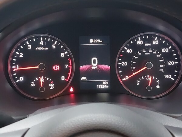 Used Kia Stonic 2023 for sale - 76264819: Photo 10