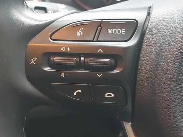 Used Kia Stonic 2023 for sale - 76264819: Photo 16