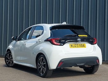Used Toyota Yaris 2023 for sale - 79480907: Photo