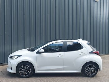 Used Toyota Yaris 2023 for sale - 79480907: Photo