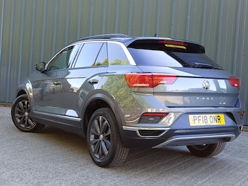 Used Volkswagen T-Roc 2018 for sale - 78928282: Photo