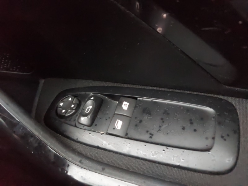 Used Peugeot 208 2017 for sale - 77410302: Photo 15