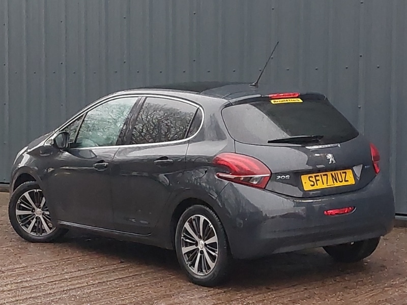 Used Peugeot 208 2017 for sale - 77410302: Photo 3